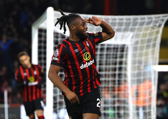 伯恩茅斯翻盘成功，重返保级希望